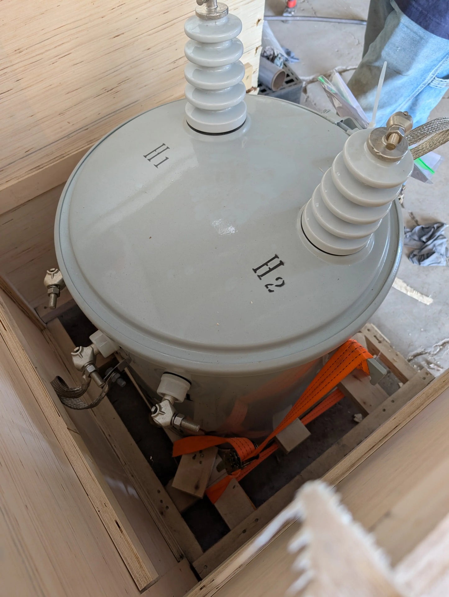 Transformador Monofásico de 37.5KVA, 13.2/7.6KV-240/480V, 5 taps - LHGREEN
