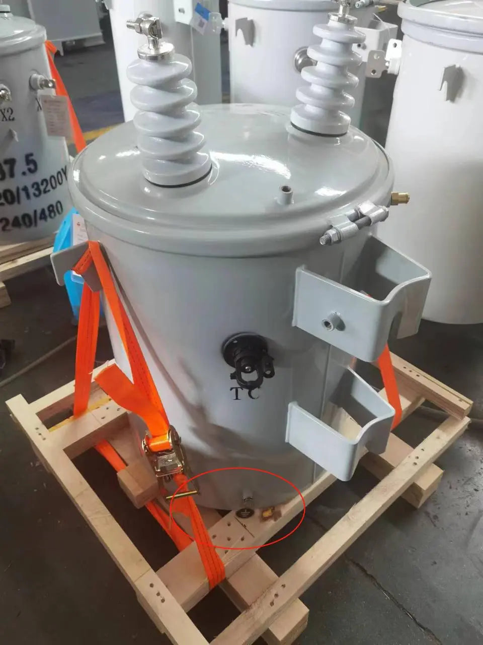 Transformador Monofásico de 37.5KVA, 13.2/7.6KV-240/480V, 5 taps - LHGREEN